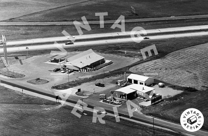 Stuckeys - Coopersville - 125 S 68Th St (newer photo)